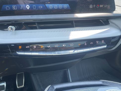 Certified 2025 Cadillac Optiq Luxury 2 w/ LPO, Floor Liner Package AWD/4WD image 15