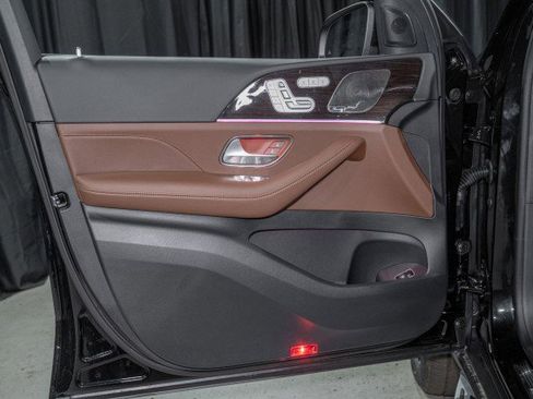 New 2026 Mercedes-Benz GLS 450 4MATIC image 10