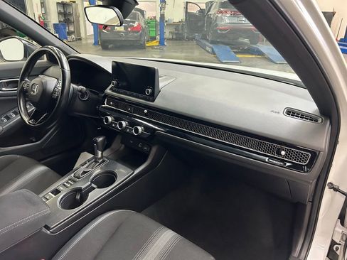 Used 2022 Honda Civic Sport image 17