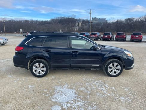 Used 2012 Subaru Outback 2.5i Limited w/ Moonroof Pkg image 5