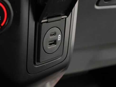 Used 2023 Ford F150 XLT image 31