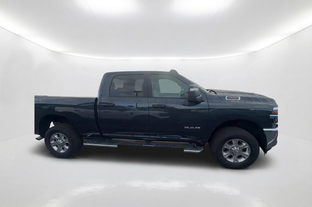 Used 2026 RAM 2500 Big Horn AWD/4WD image 4