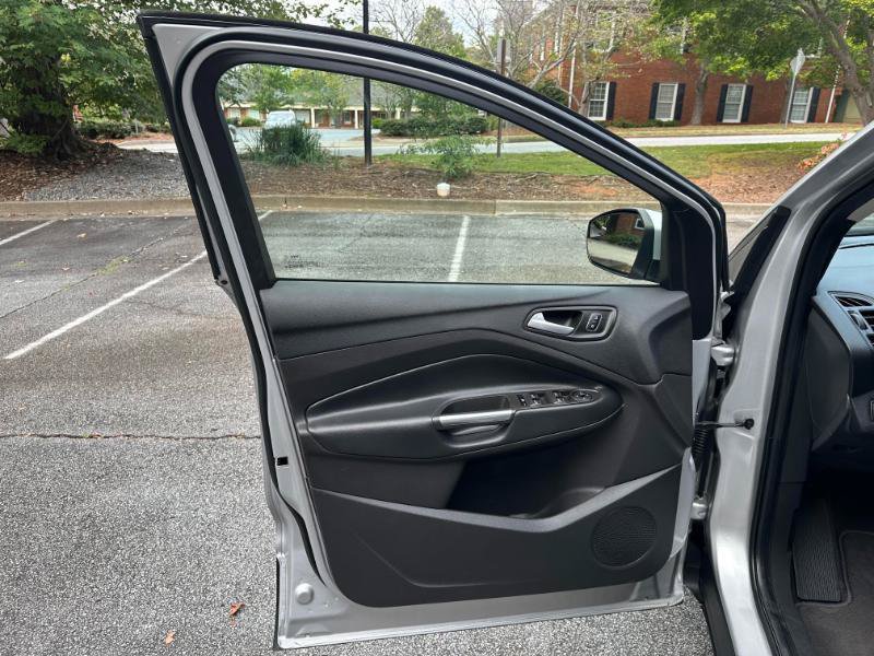Used 2019 Ford Escape SE FWD image 20