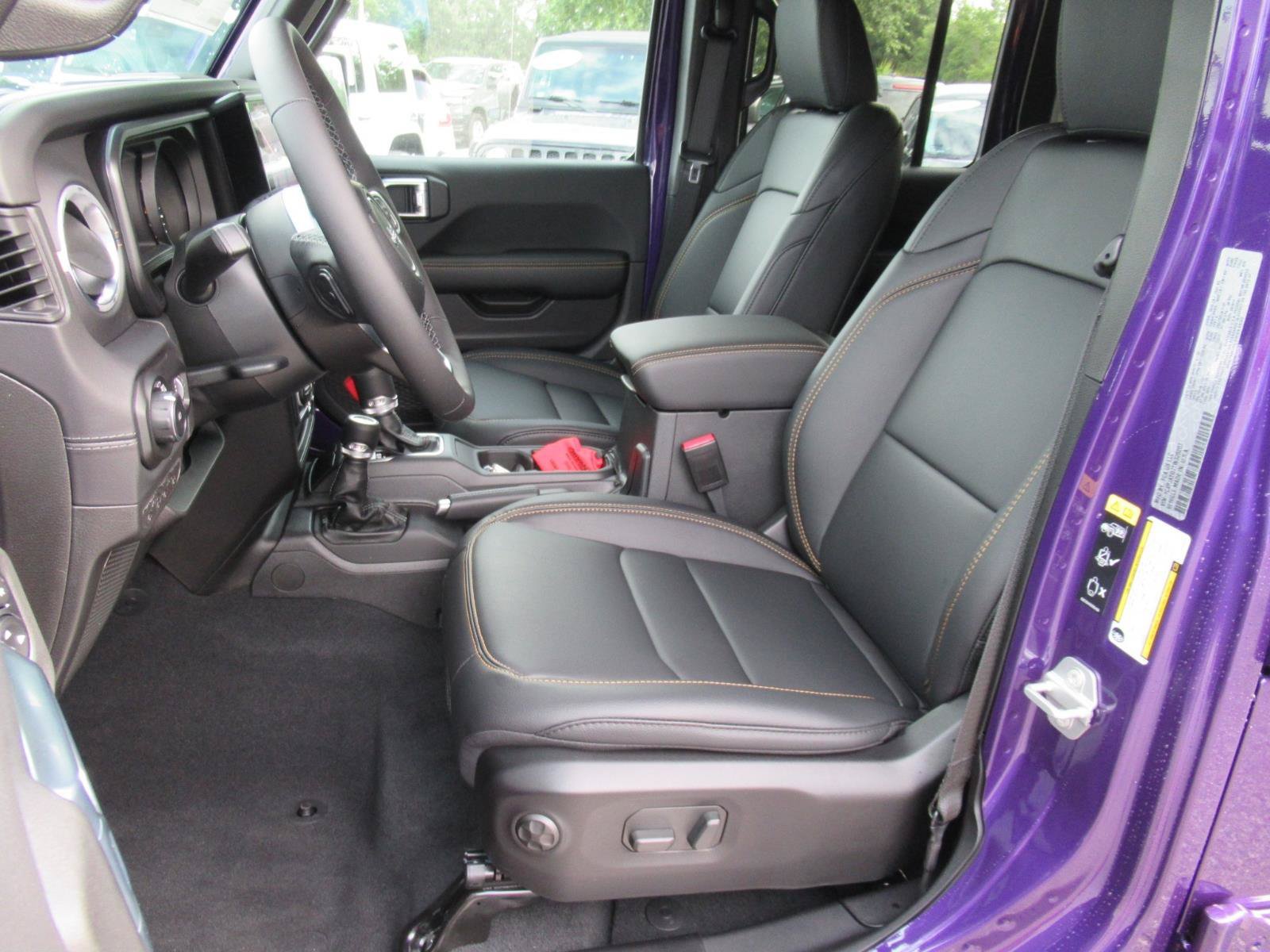 New 2026 Jeep Wrangler Unlimited Sahara AWD/4WD image 19