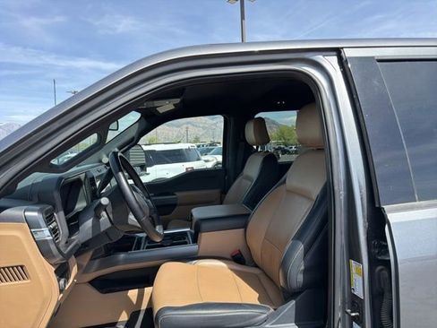 Used 2025 Ford F350 Lariat w/ Black Appearance Package AWD/4WD image 20