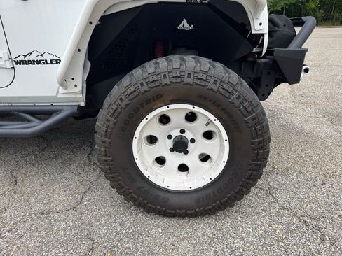 Used 2011 Jeep Wrangler Sport w/ Dual Top Group AWD/4WD image 13