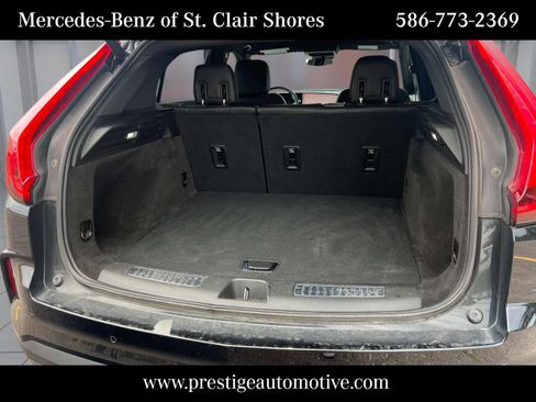 Used 2024 Cadillac XT4 Premium Luxury w/ Cold Weather Package FWD image 13