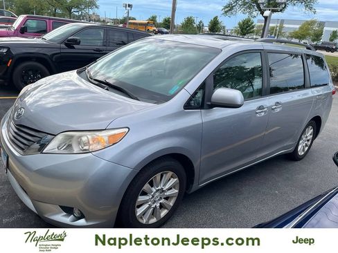 Used 2011 Toyota Sienna XLE w/ Premium Pkg AWD/4WD image 1