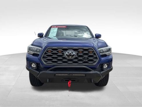 Used 2023 Toyota Tacoma TRD Off-Road w/ Technology Package AWD/4WD image 3