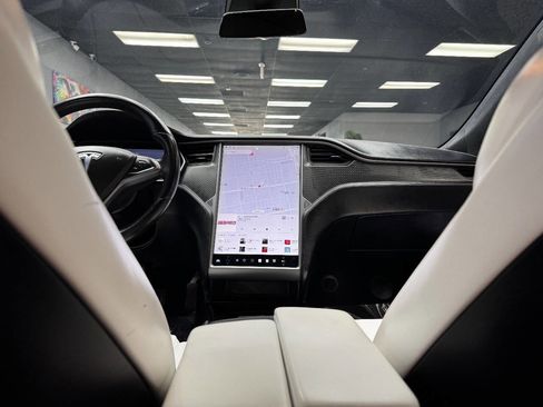 Used 2018 Tesla Model S 75D image 38
