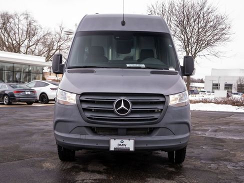 Used 2022 Mercedes-Benz Sprinter 4500 image 7