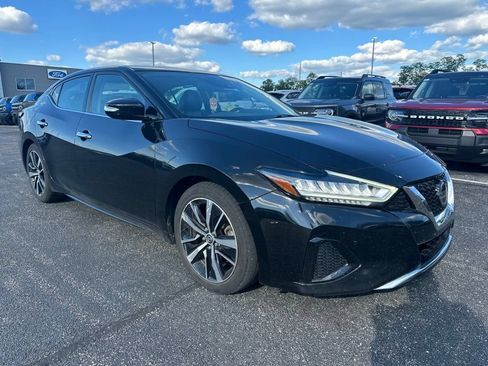 Used 2021 Nissan Maxima 3.5 SV w/ Floor Mat Group FWD image 2