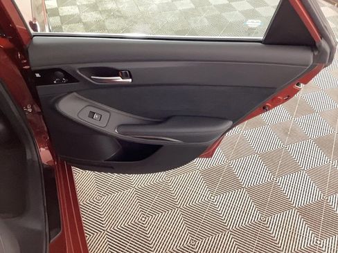 Used 2021 Toyota Avalon Touring image 13