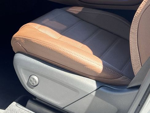 New 2026 Mercedes-Benz GLE 580 4MATIC image 19