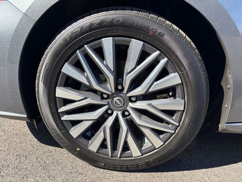 Used 2025 Nissan Altima 2.5 SV FWD image 25