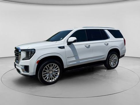 Certified 2023 GMC Yukon SLT w/ SLT Luxury Package AWD/4WD image 2