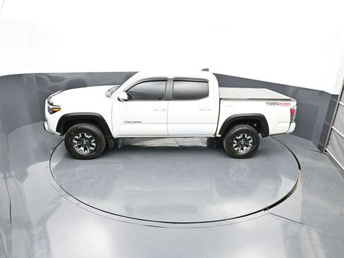 Used 2023 Toyota Tacoma TRD Off-Road w/ Technology Package AWD/4WD image 39