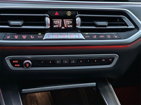 Used 2020 BMW X5 M50i image 18