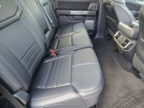 Used 2024 Ford F150 Platinum w/ FX4 Off-Road Package image 30