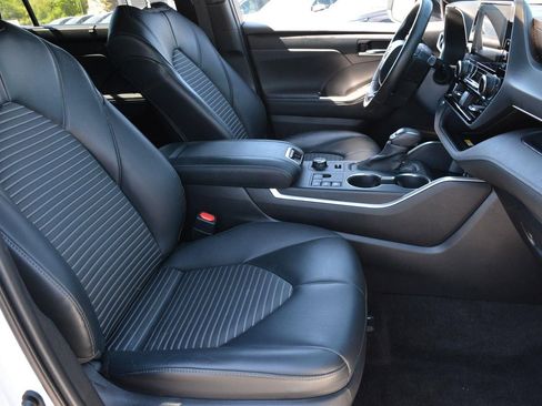 Used 2023 Toyota Highlander XSE AWD/4WD image 20