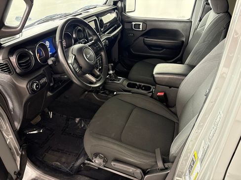 Used 2022 Jeep Wrangler Unlimited Sport AWD/4WD image 25