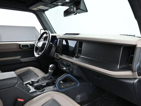 Certified 2023 Ford Bronco Wildtrak AWD/4WD image 35
