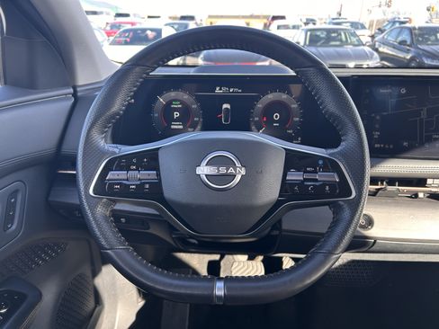 Used 2023 Nissan Ariya FWD image 11
