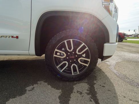 Used 2021 GMC Sierra 1500 AT4 image 12
