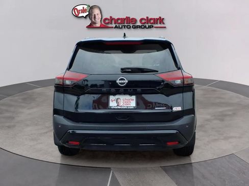 Used 2023 Nissan Rogue SV w/ SV Premium B Package FWD image 4