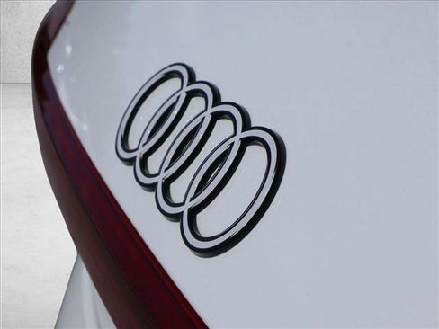 Used 2024 Audi Q8 e-tron Premium Plus w/ Premium Plus Package AWD/4WD image 30