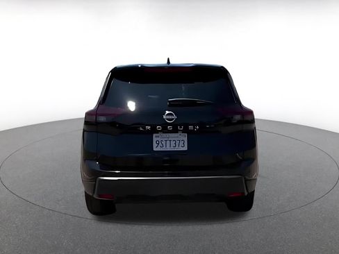 Used 2025 Nissan Rogue SV FWD image 11