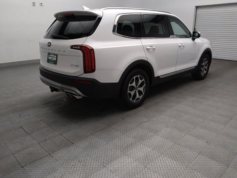 Used 2020 Kia Telluride EX w/ Towing Package FWD image 9