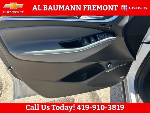 Used 2019 Buick Enclave Premium AWD/4WD image 10