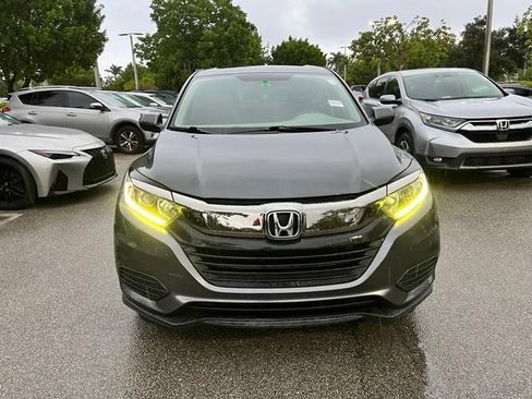 Used 2021 Honda HR-V LX image 2