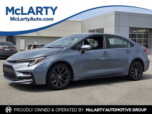 Used 2023 Toyota Corolla SE image 1