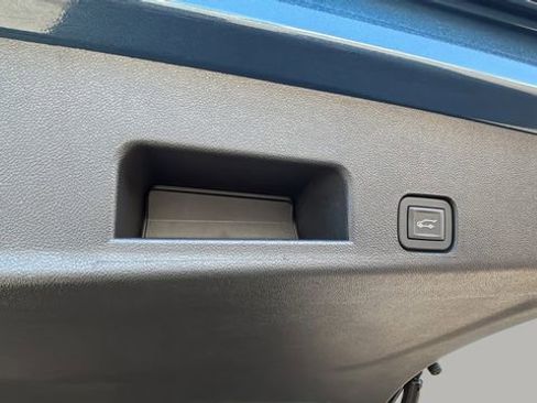 Certified 2026 Chevrolet Traverse LT w/ Midnight/Sport Edition image 38