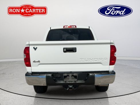 Used 2015 Toyota Tundra SR5 w/ SR5 Upgrade Package AWD/4WD image 5
