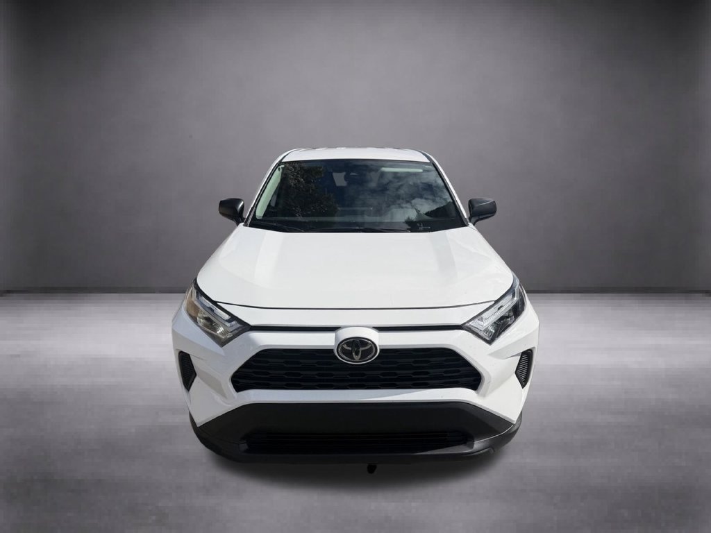 Used 2025 Toyota RAV4 LE AWD/4WD image 3