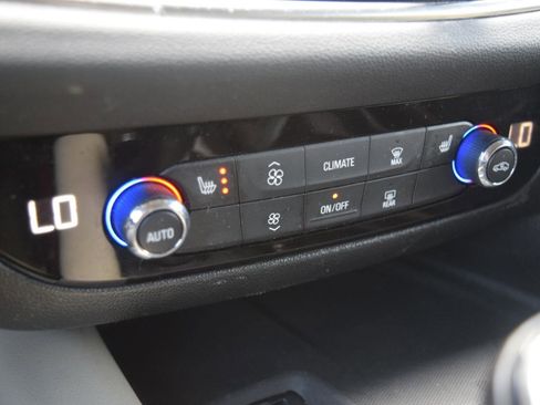 Used 2020 Buick Enclave Essence w/ Trailering Package, 5000 lbs. FWD image 27