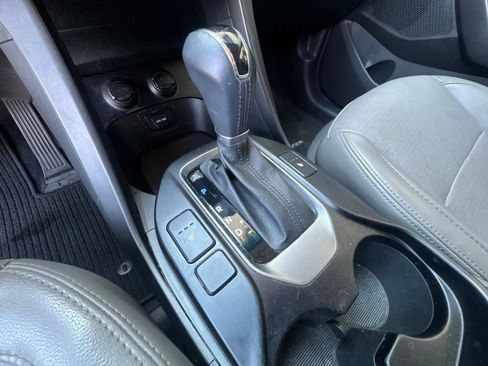 Used 2013 Hyundai Santa Fe Sport FWD image 34