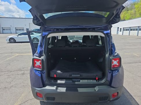 Used 2020 Jeep Renegade Altitude AWD/4WD image 11