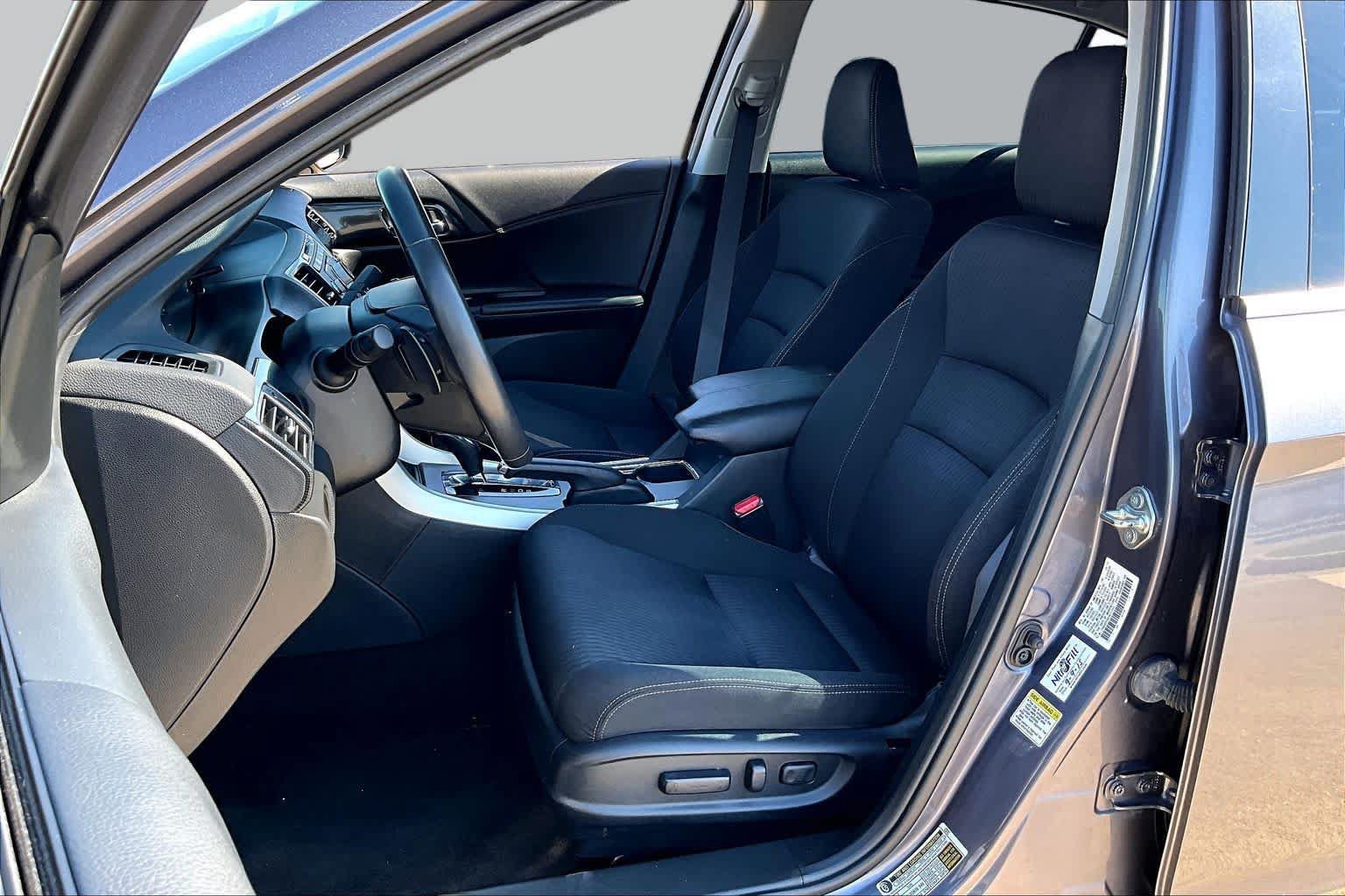 Used 2015 Honda Accord Sport image 8