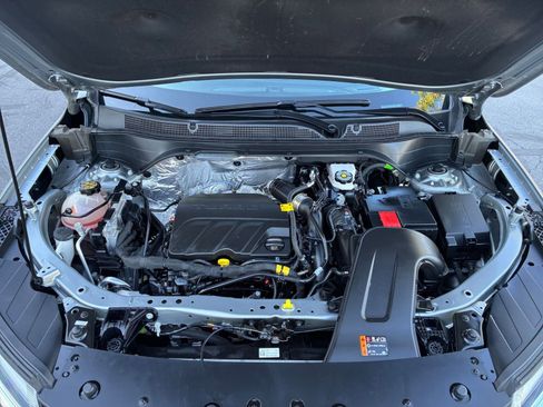 Used 2025 Chevrolet Trax LT image 31