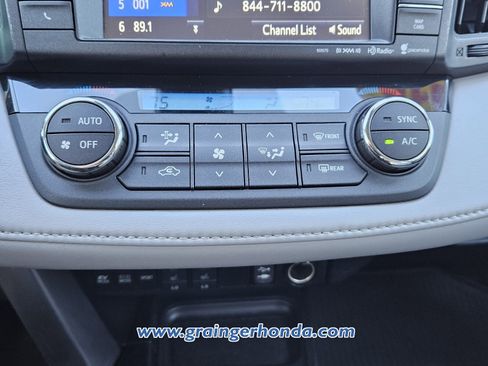 Used 2016 Toyota RAV4 Limited image 17