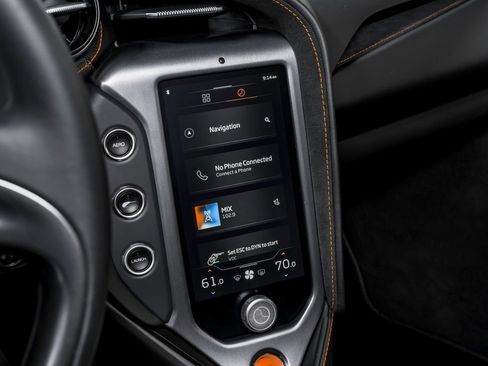 Used 2026 McLaren 750S RWD image 22