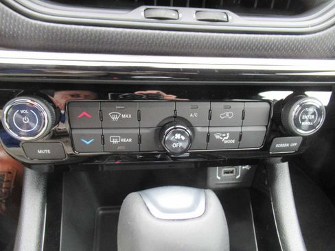 New 2026 Jeep Compass Altitude image 30