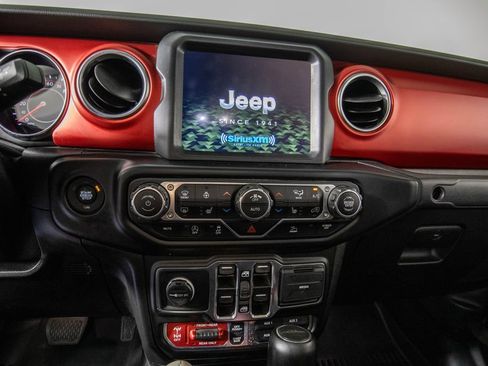 Used 2021 Jeep Gladiator Rubicon AWD/4WD image 26