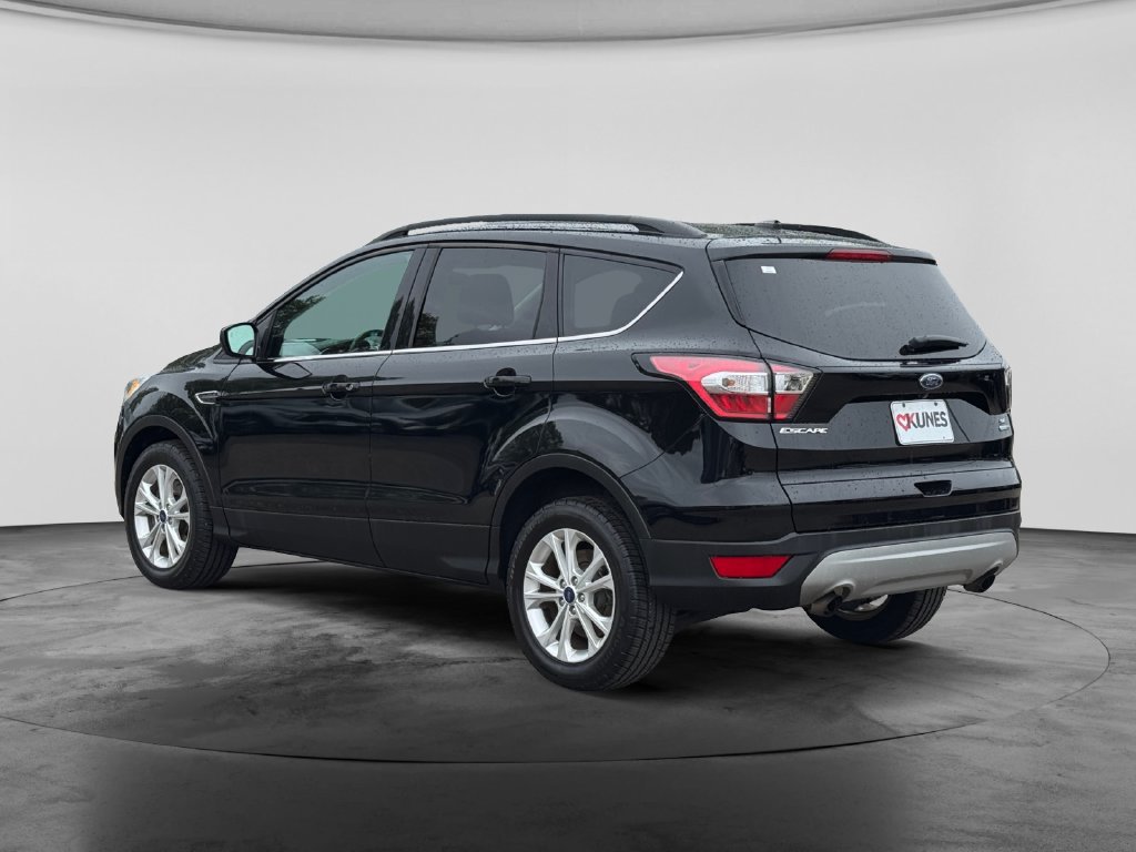 Used 2017 Ford Escape SE w/ SE Leather Comfort Package AWD/4WD image 6