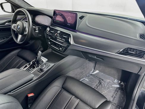 Used 2022 BMW M550i xDrive w/ Executive Package AWD/4WD image 30
