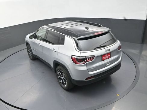 Used 2024 Jeep Compass Limited AWD/4WD image 16